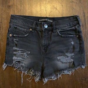 Express mid-rise shorts, Size 2